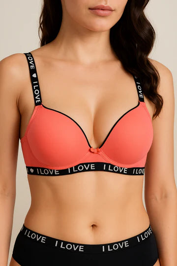 T-Shirt Bra – Seamless Comfort Under Any Outfit